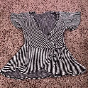 Striped flowy shirt size 4